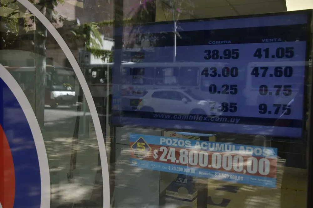 Pizarra de cambio. (Foto archivo)