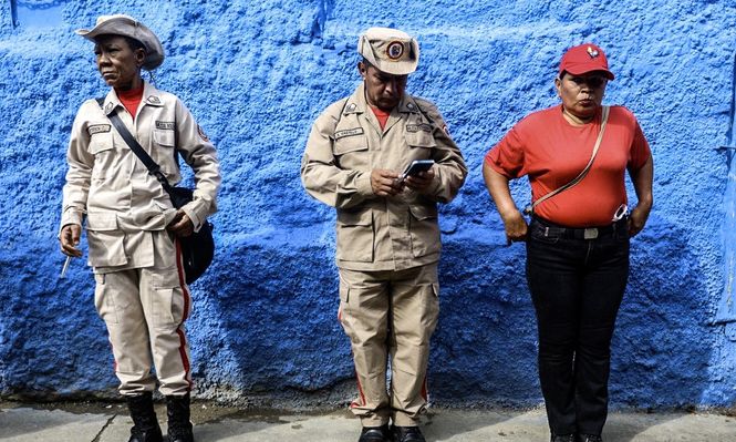 Integrantes de la Milicia, el cuerpo civil-militar con el que el chavismo busca materializar su noción de “pueblo en armas”.