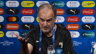 Marcelo Bielsa en la conferencia previa a Uruguay vs Brasil