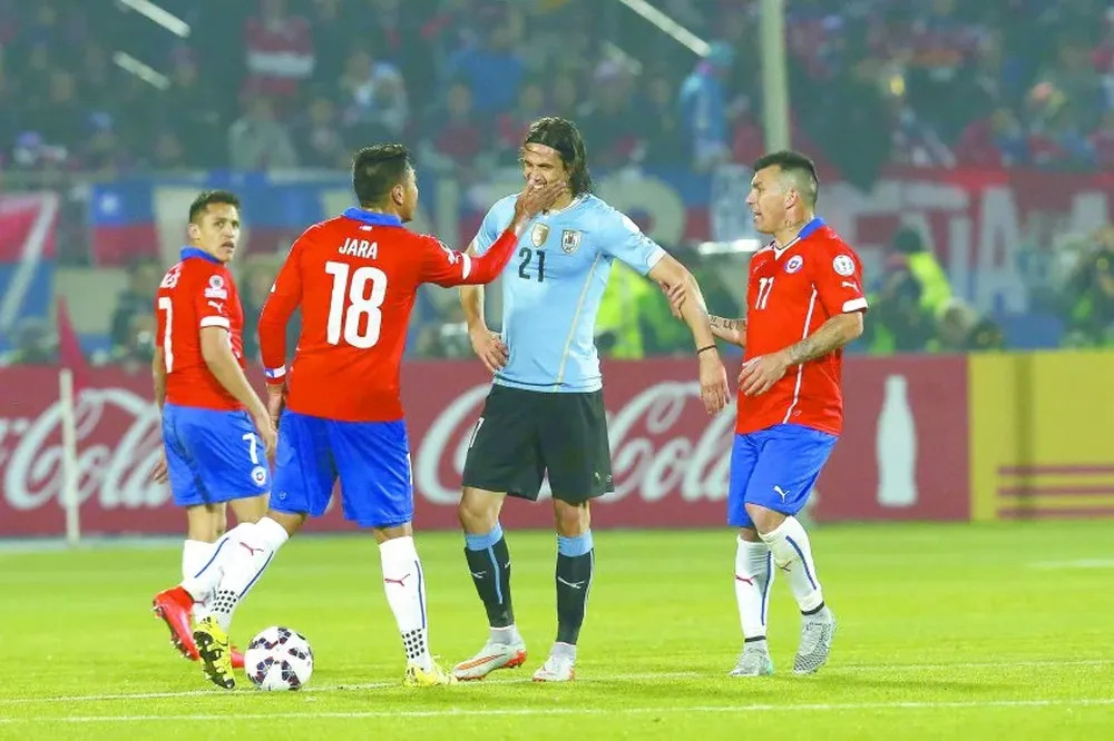 Jara y Cavani, en la incidencia de la polémica de la Copa América