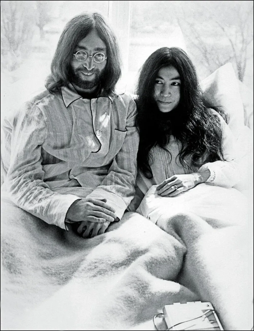 Lennon junto Yoko Ono en el Hotel Hilton de Ámsterdam en 1969