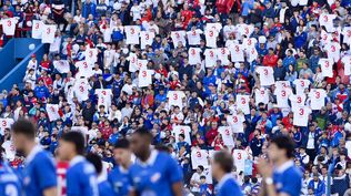 Las camisetas para Juan Izquierdo de los hinchas de Nacional