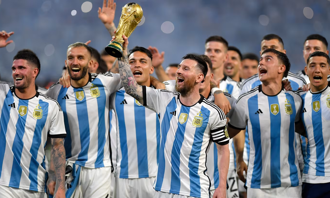 Lionel Messí y la Selección argentina con la Copa del Mundo de Qatar 2022