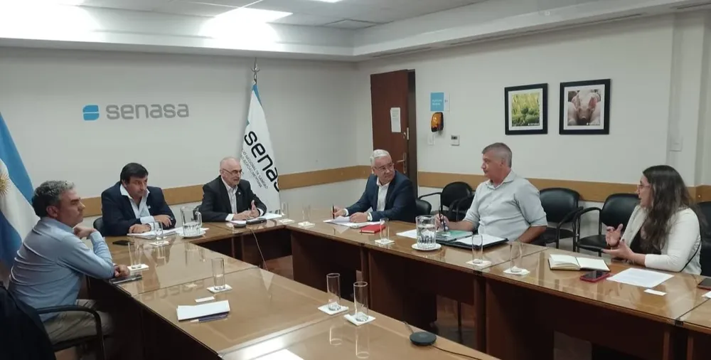 SENASA de Argentina y el IICA trabajan para fortalecer los servicios de sanidad agropecuaria e inocuidad de los agroalimentos en este país y el resto de la región.