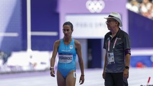 La atleta uruguaya María Pía Fernández tras competir en su manga clasificatoria de los 1500m femeninos en los Juegos Olímpicos París 2024, este martes, en la capital gala. 