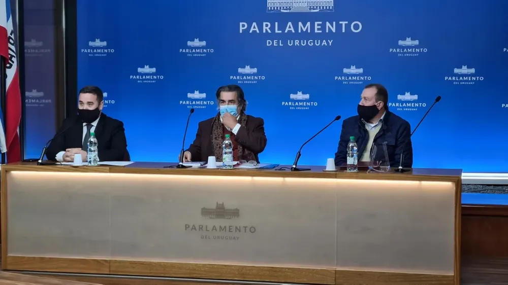 Gustavo Zubía y otros diputados hicieron el planteo