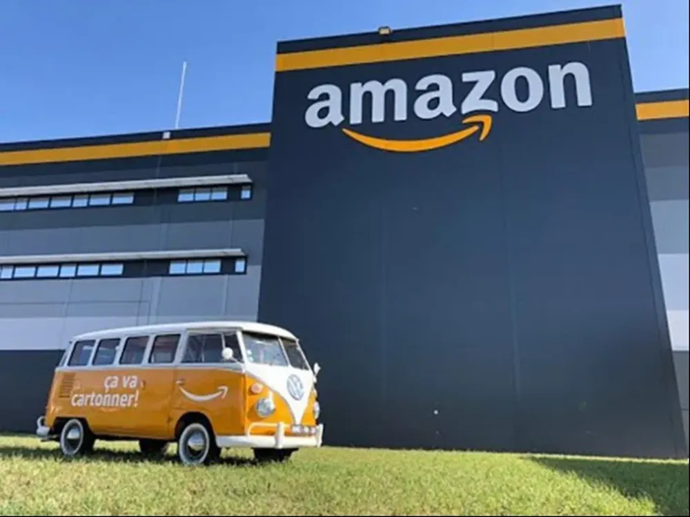 Amazon France vigila la actividad de sus empleados con un sistema de escáneres que controlan al segundo cada movimiento del personal.