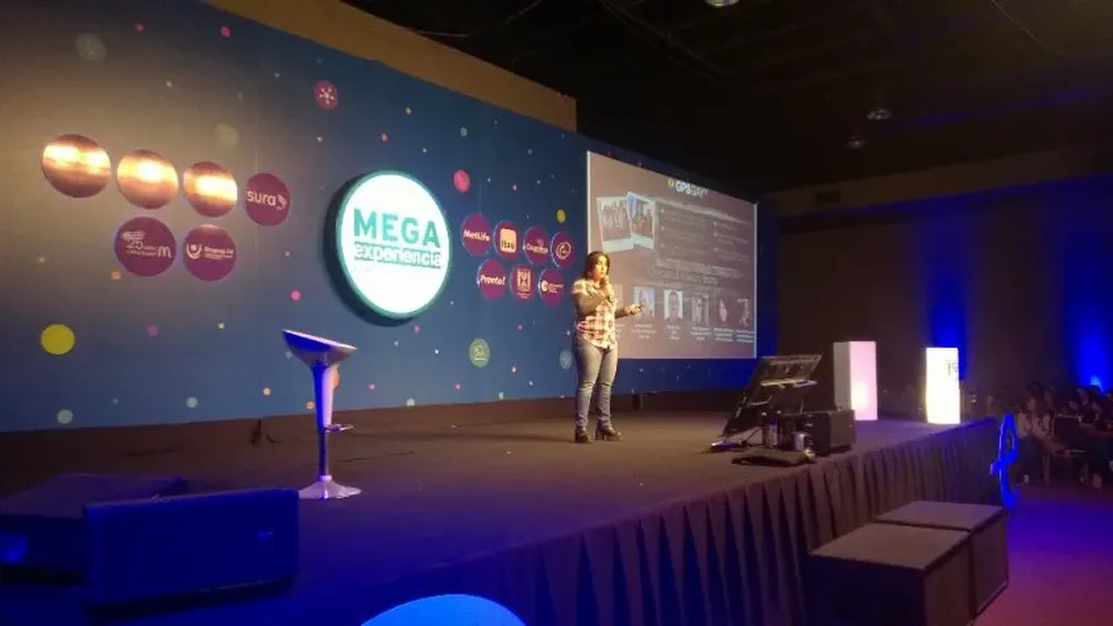 Magdañena Rodríguez en el pitch frente al jurado de Startup Nation