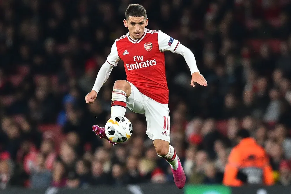 Lucas Torreira con la camiseta de Arsenal