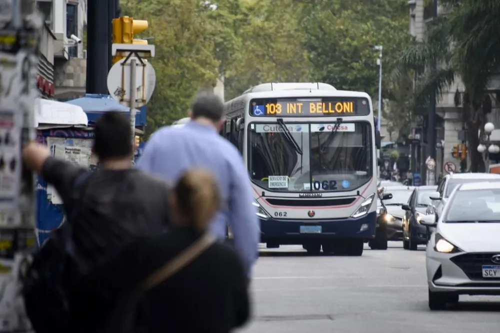 Avenida 18 de Julio este martes 25 abril, día de paro 24 horas del PIT-CNT