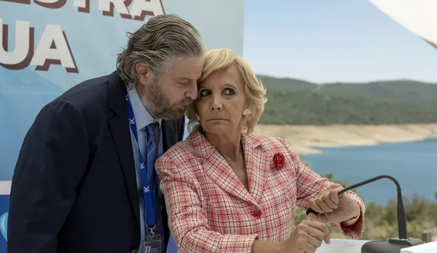 Escena de la película Políticamente incorrectos.