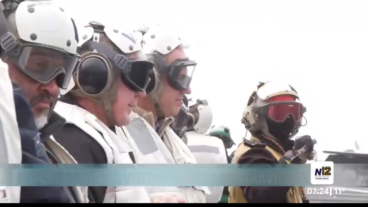 Dirigente del Partido Comunista visitó el portaaviones de Estados Unidos en la misma delegación que Orsi