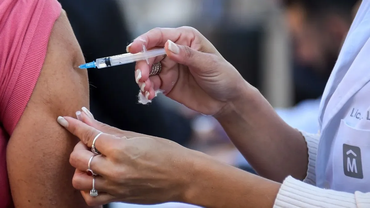 Ya se aplicaron más de 400 mil dosis de la vacuna antigripal: MSP evalúa adquirir más