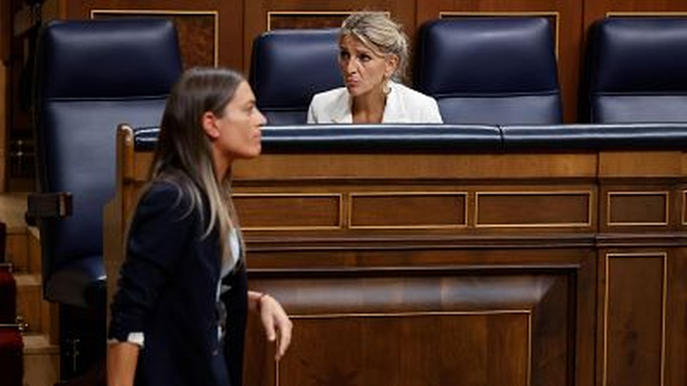 Miriam Nogueras, portavoz de Junts en el Congreso y Yolanda Díaz, vicepresidenta segunda.