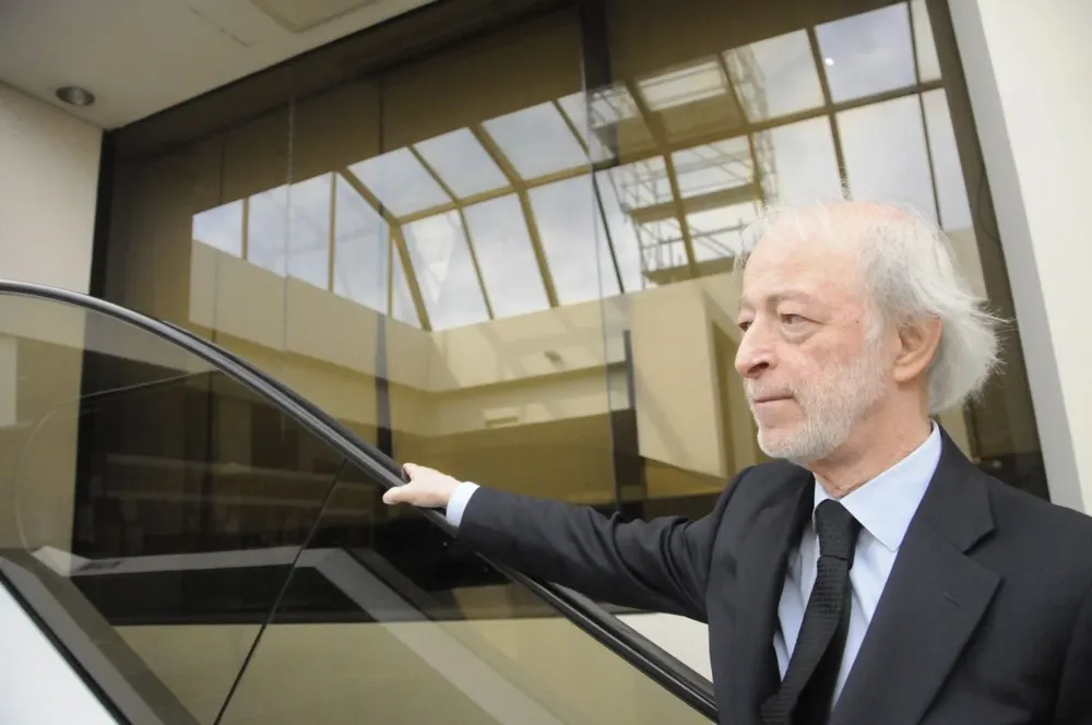 El empresario pretende quedarse en el puerto de Montevideo con su terminal de pasajeros.