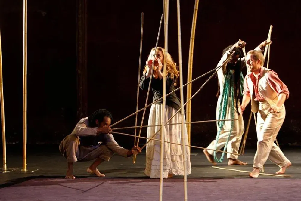 Una flauta mágica, versión libre de Peter Brook, Franck Krawczyk y Marie-Hélène Estienne