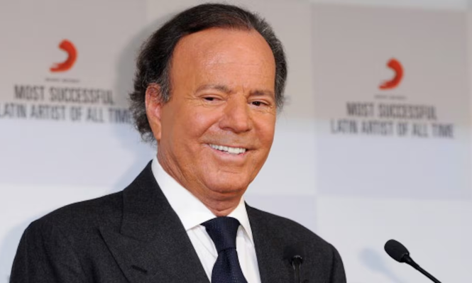 Julio Iglesias.