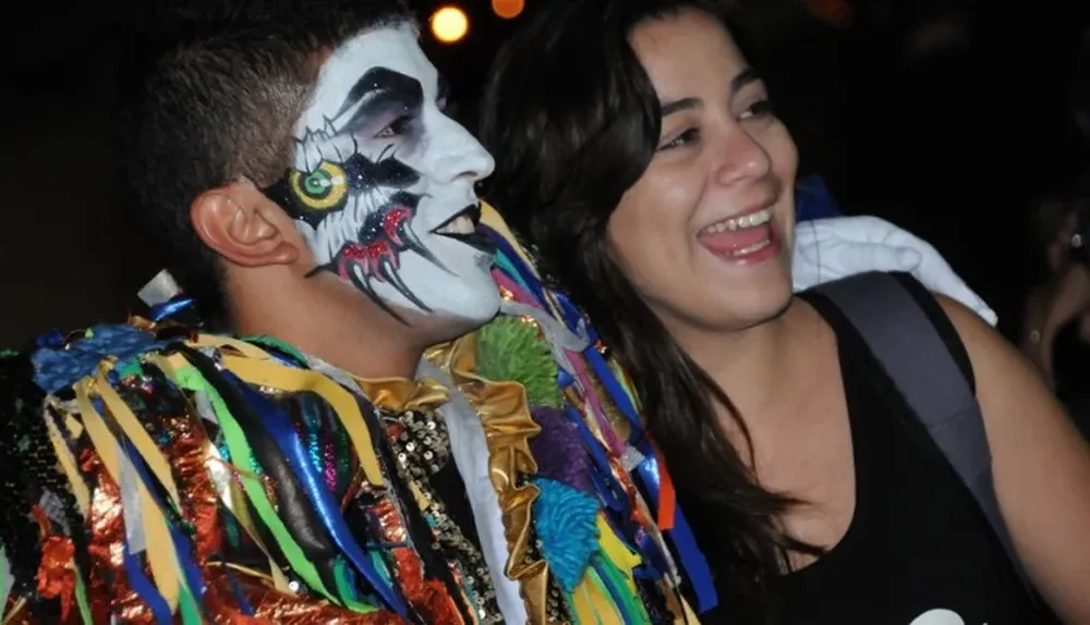 Vuelven los de las caras pintadas a los barrios