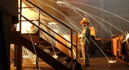 La inversión en maquinaria y equipos caerá en 2023, según encuesta de la CIU.