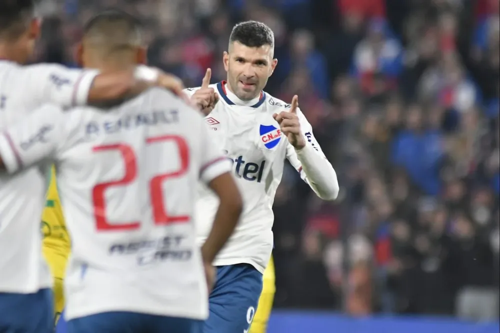 El Puma rugió por dos