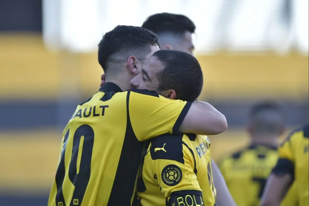 Álvarez Martínez y Gargano, socios del gol