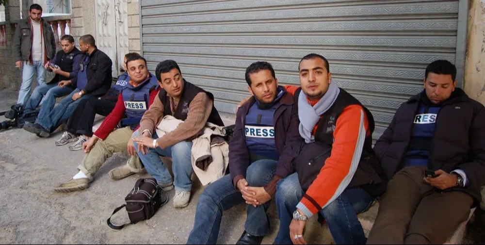 Fotógrafos independientes colaboran con medios y agencias internacionales para cubrir el conflicto en Gaza