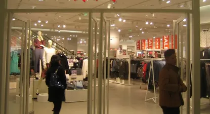 Así se creó H&M: el fenómeno de ventas mundial que ahora llega a Uruguay