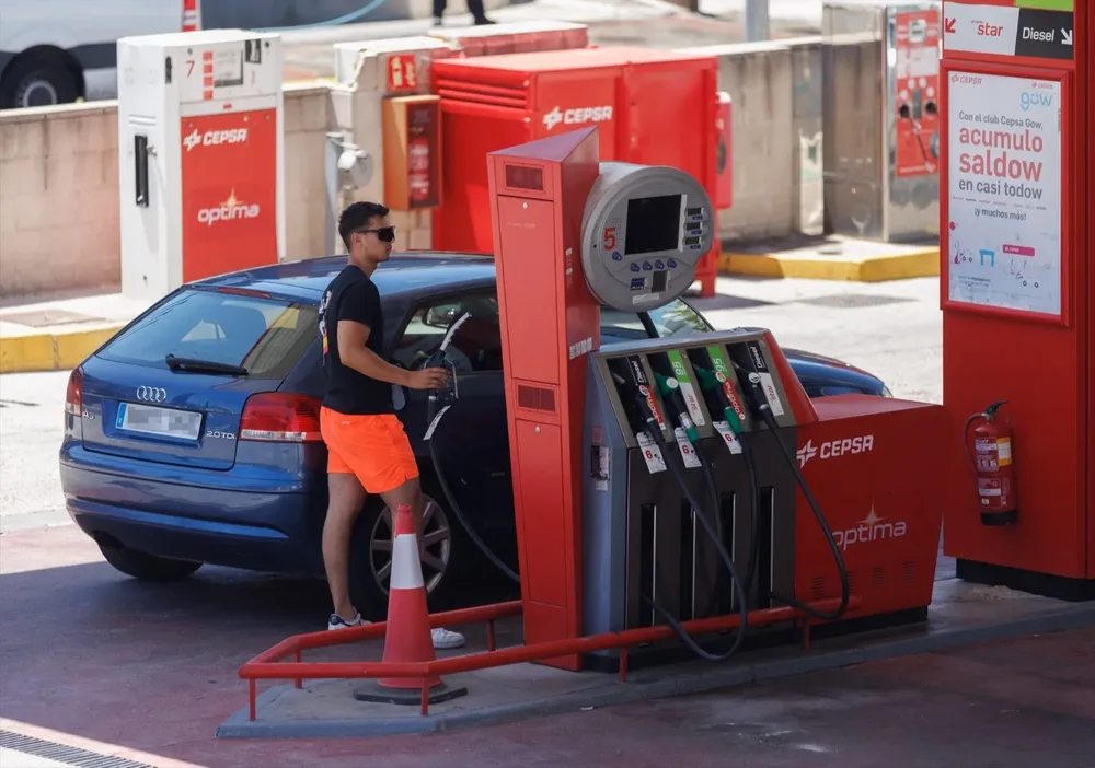 El precio de los carburantes prosigue su tendencia al alza.