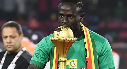 Sadio Mané y su beso a la copa