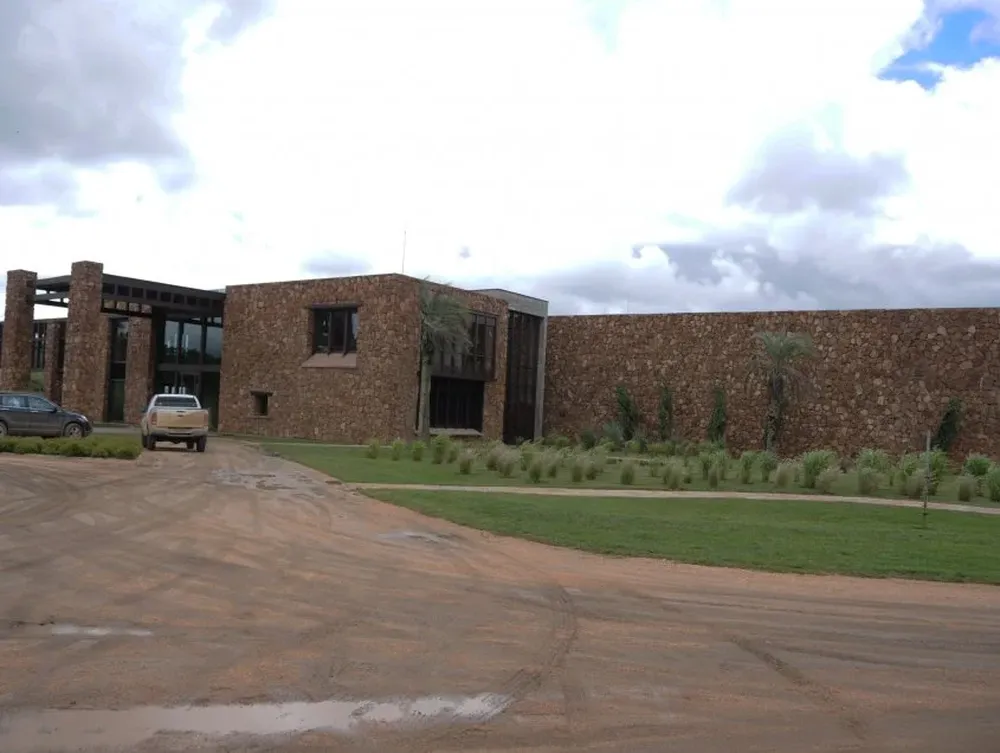 El entonces presidente José Mujica inaugurando la planta en Pueblo Garzón.