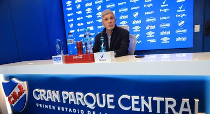 Alejandro Balbi en conferencia de prensa