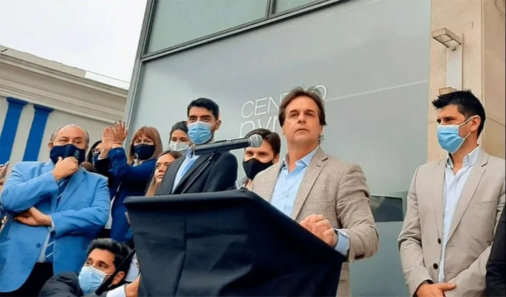Lacalle Pou dijo que el paro de los portuarios frenó al país