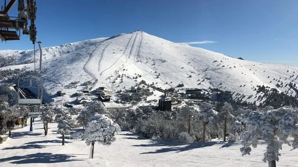 El riesgo por el cierre de las pistas de esquí volcó el voto en Navacerrada y Cercedilla.