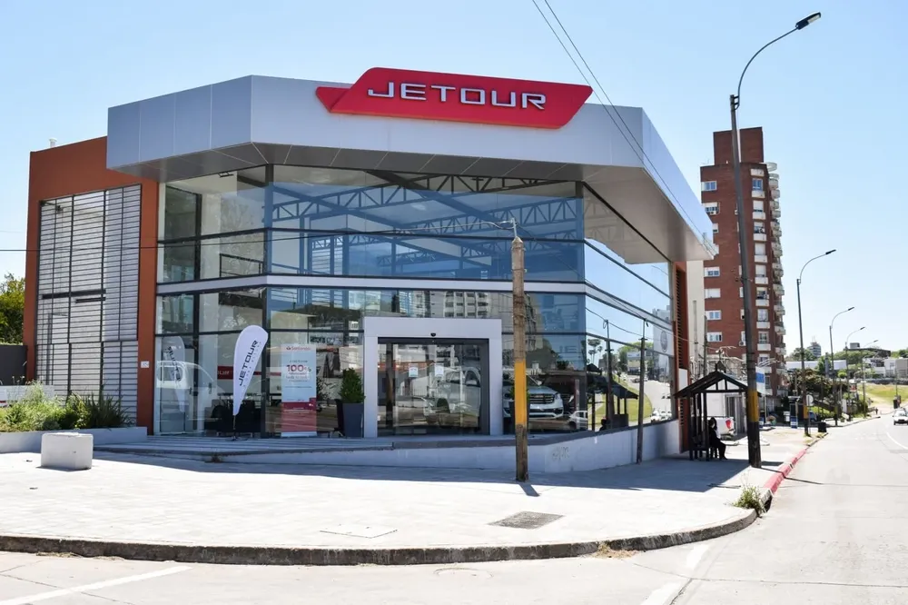 La sede central de Jetour y Karry se encuentra en en avenida Italia 4705, en Malvín.