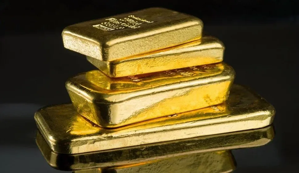 El oro marca récord histórico y cotiza a más de US$ 2.500 por onza