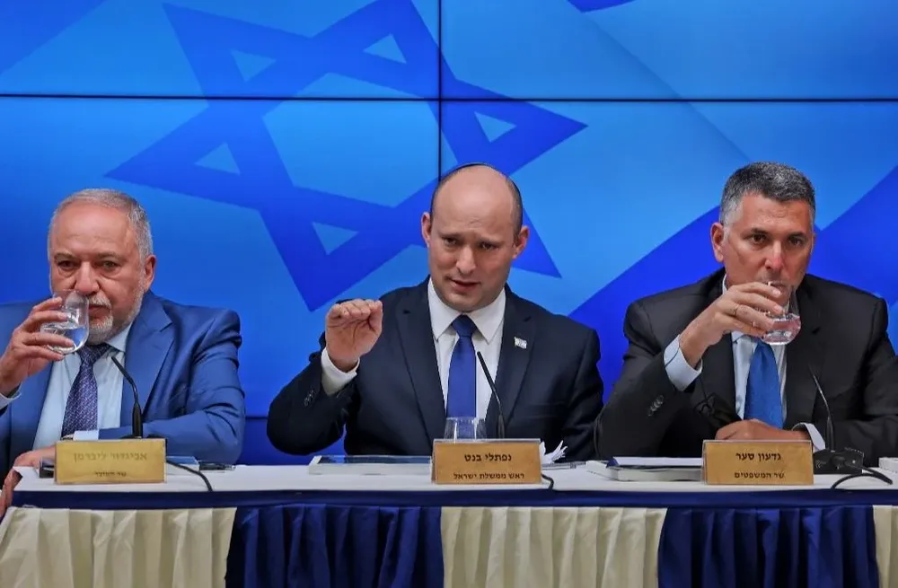 Bennet sufre su primer revés en el Parlamento