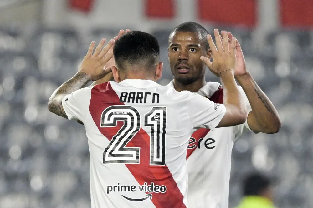 Nicolás de la Cruz en River Plate y Platense