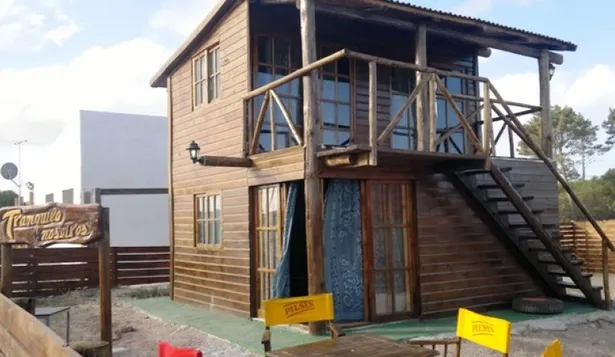 Una de las cabañas que será llevada a remate