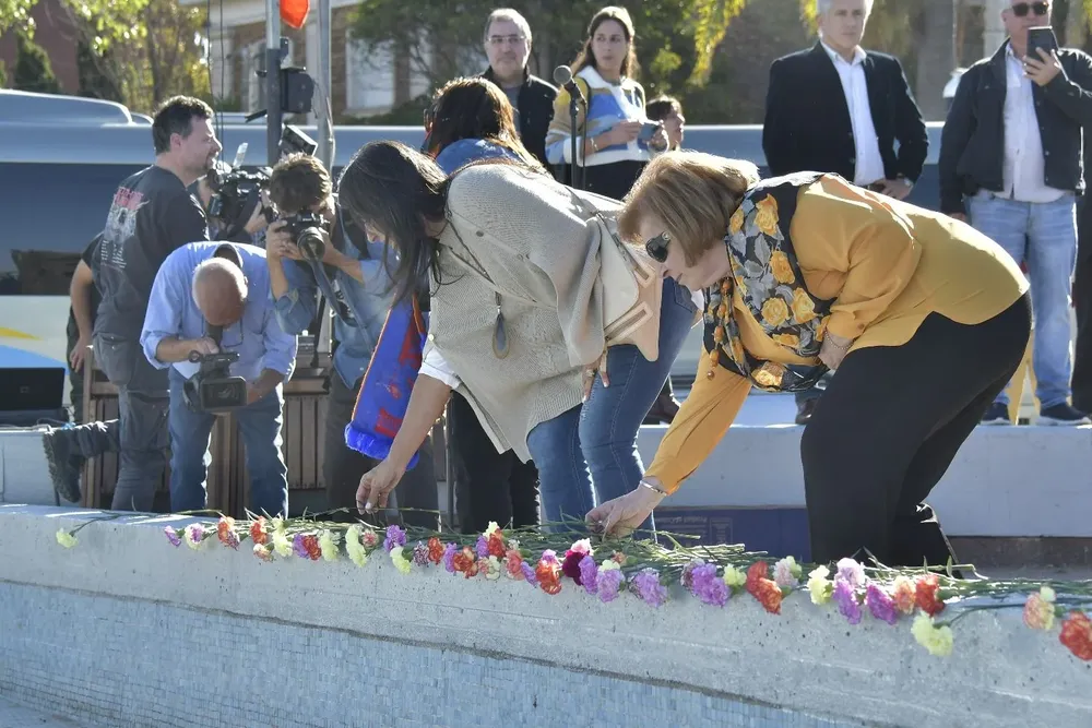 Frente Amplio condena gesto racista de canciller turco