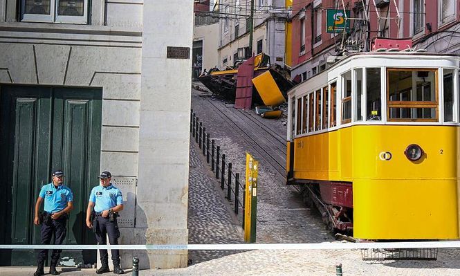 El accidente del funicular dejó 17 muertos y más de una veintena de heridos, de acuerdo con las últimas informaciones oficiales.