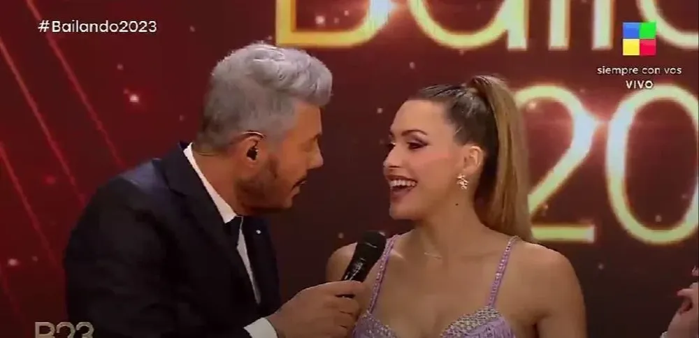 Tinelli besó en público por primera vez a Milett