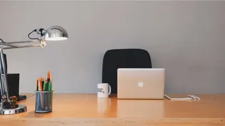 Escritorios ordenados obstaculizan la creatividad desordenada