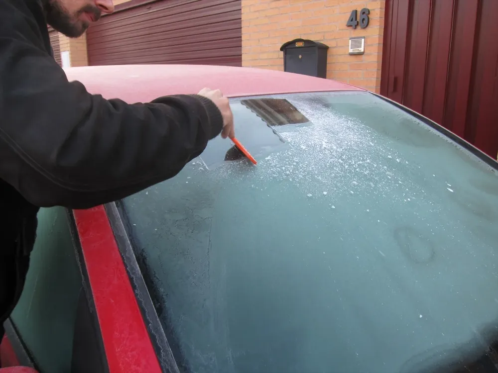 Los termómetros bajan este martes con viento y heladas intensas.