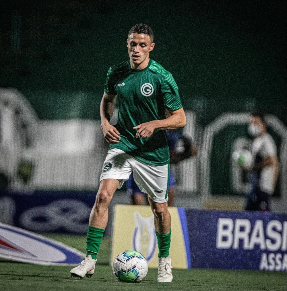 En acción con Goiás