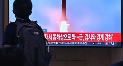 corea del norte lanzo otros dos misiles balisticos que sobrevolaron japon