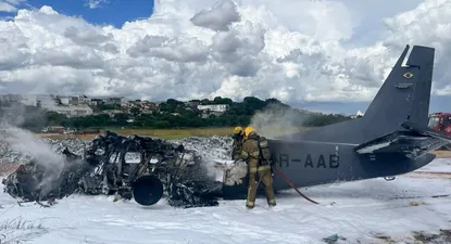 un avion de la policia de brasil se estrello en el aeropuerto de belo horizonte: hay dos muertos