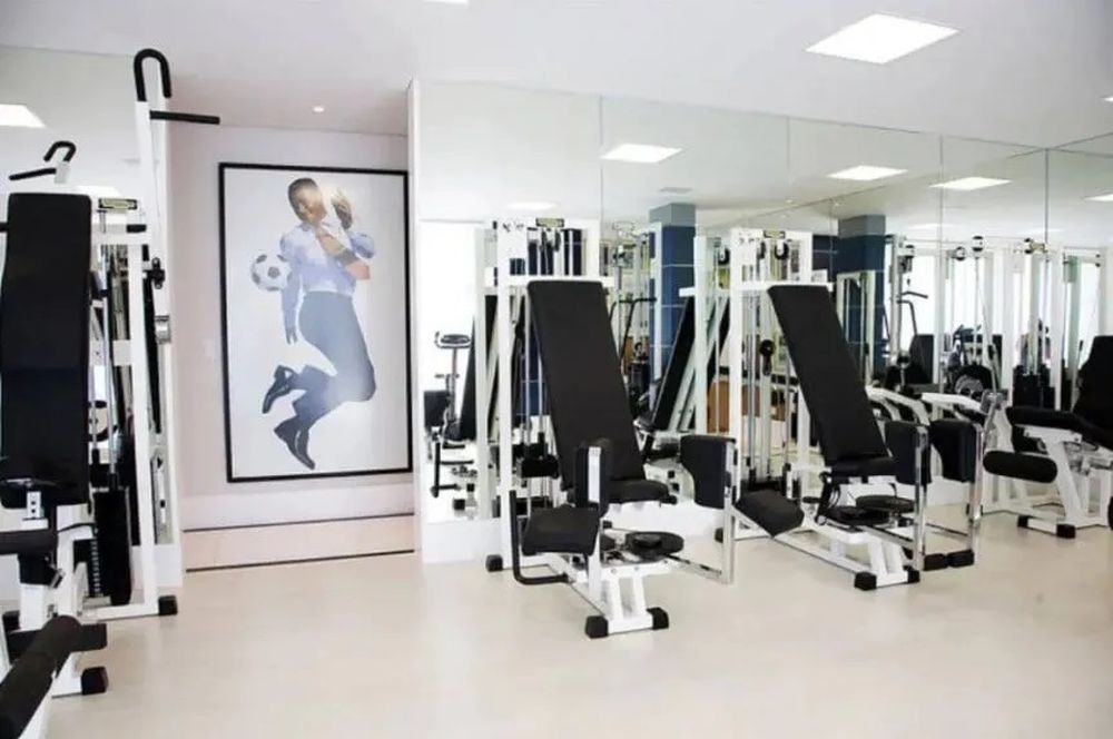 La mansión que subastó Cafú