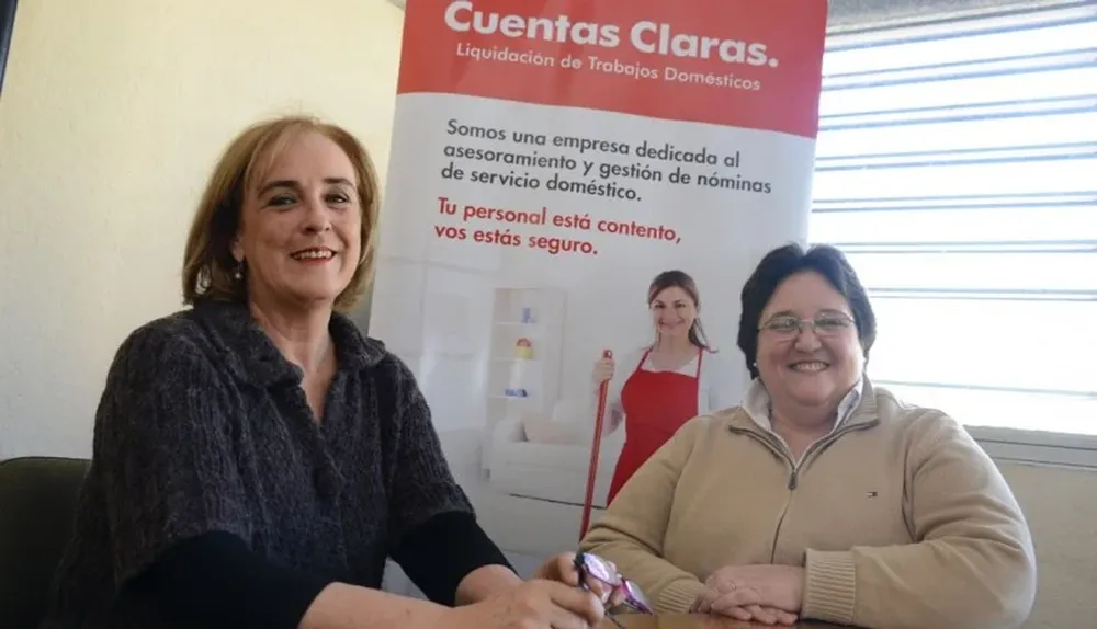 Las directoras de Cuentas Claras, María Bidault y Silvia Larrosa.