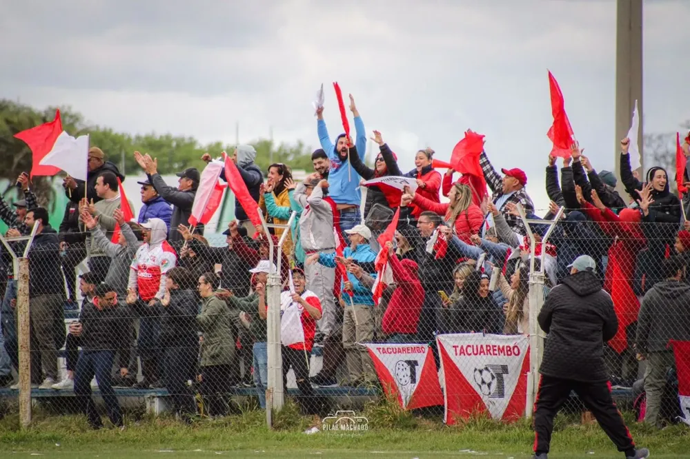 Hinchas de Tacuarembó