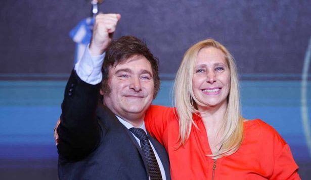 Javier Milei y su hermana Karina celebraron en redes sociales el resultado de las elecciones del domingo 11 de mayo.